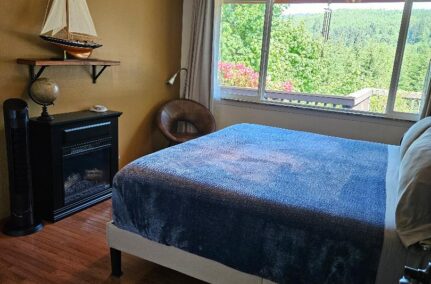 Lighthouse bed and chair